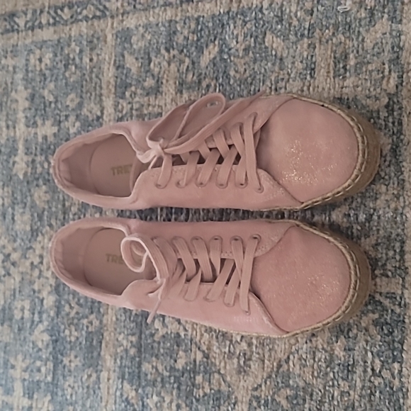 New Tretorn Blush Espadrille Sneakers - Picture 2 of 15